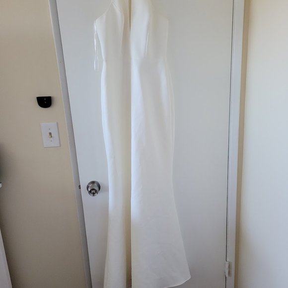 BCBG High Neck Gown White 4 NWT - Picture 4 of 6